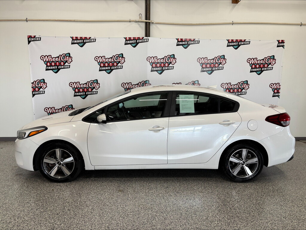 2018 Kia Forte lx s Located at Wheel City Auto Lincoln Thumbnail - 2018 Kia Forte lx s