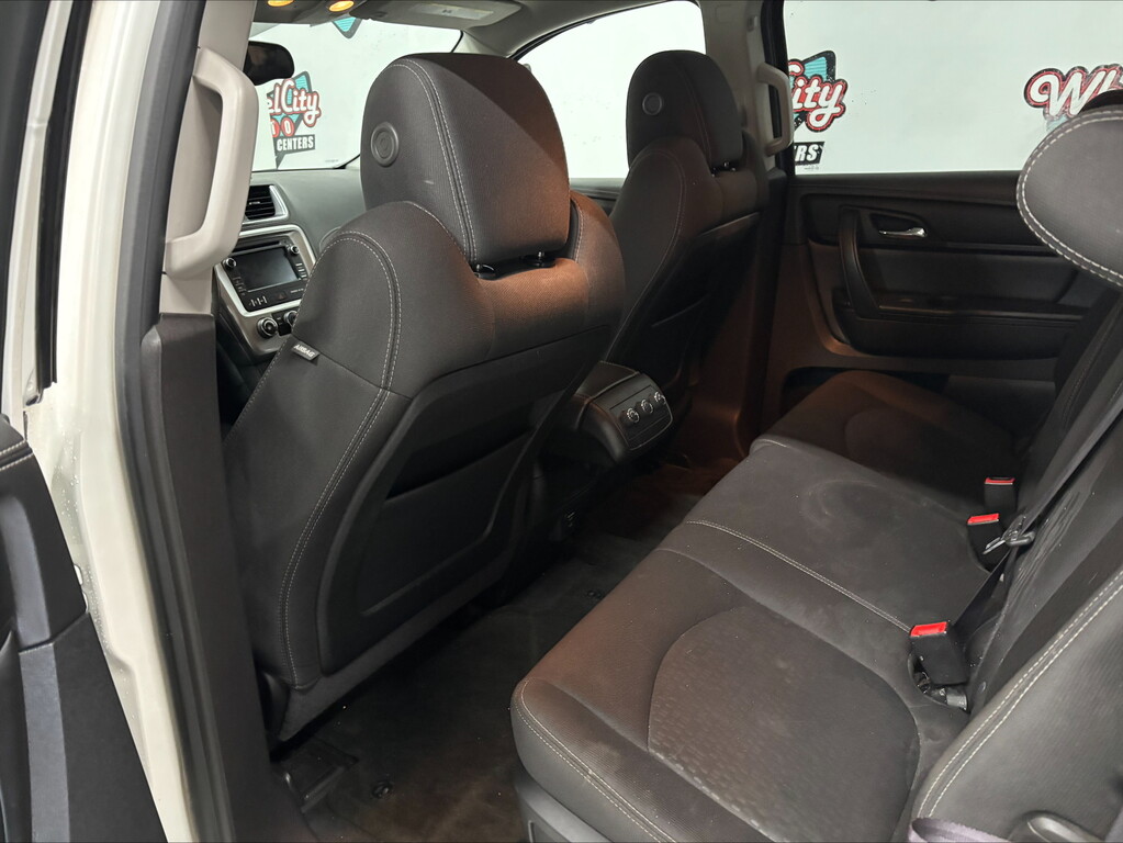 2015 GMC ACADIA SL SLE1 Located at Wheel City Auto Lincoln light-box-slides