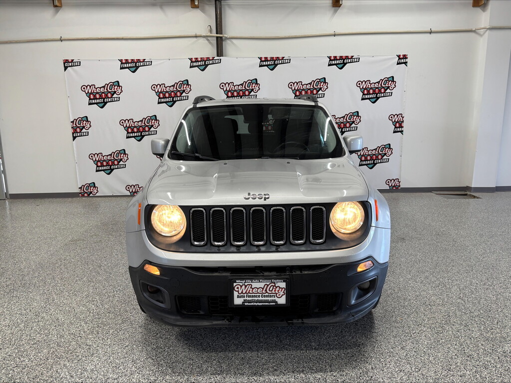 2015 Jeep RENEGADE LATITUDE Located at Wheel City Auto Lincoln light-box-slides