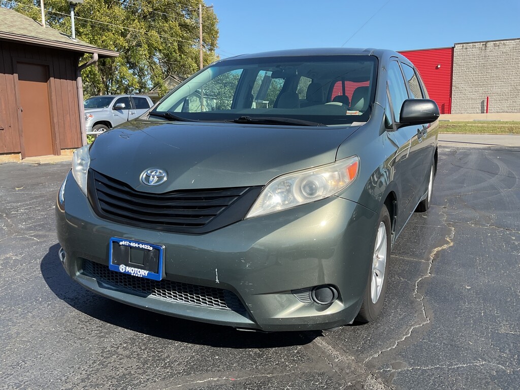 2013 Toyota Sienna L