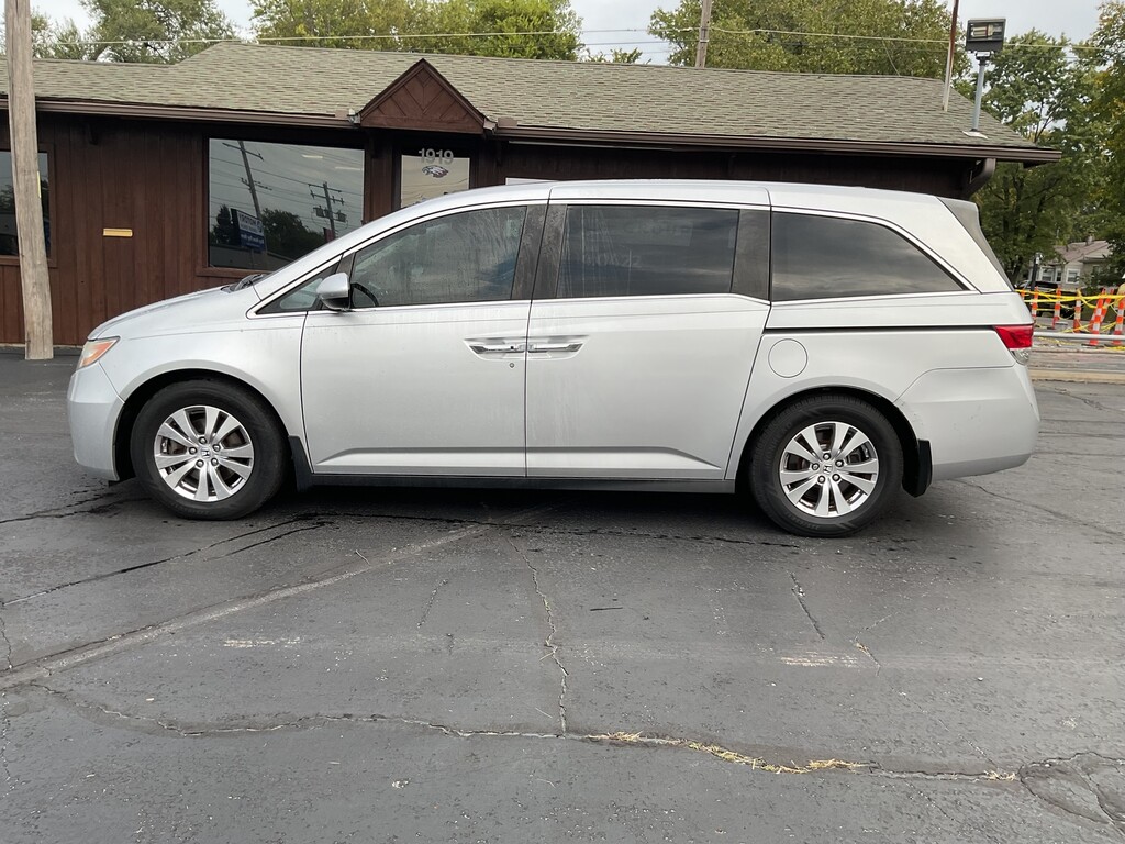 2014 Honda ODYSSEY Located at Motory Group Joplin light-box-slides