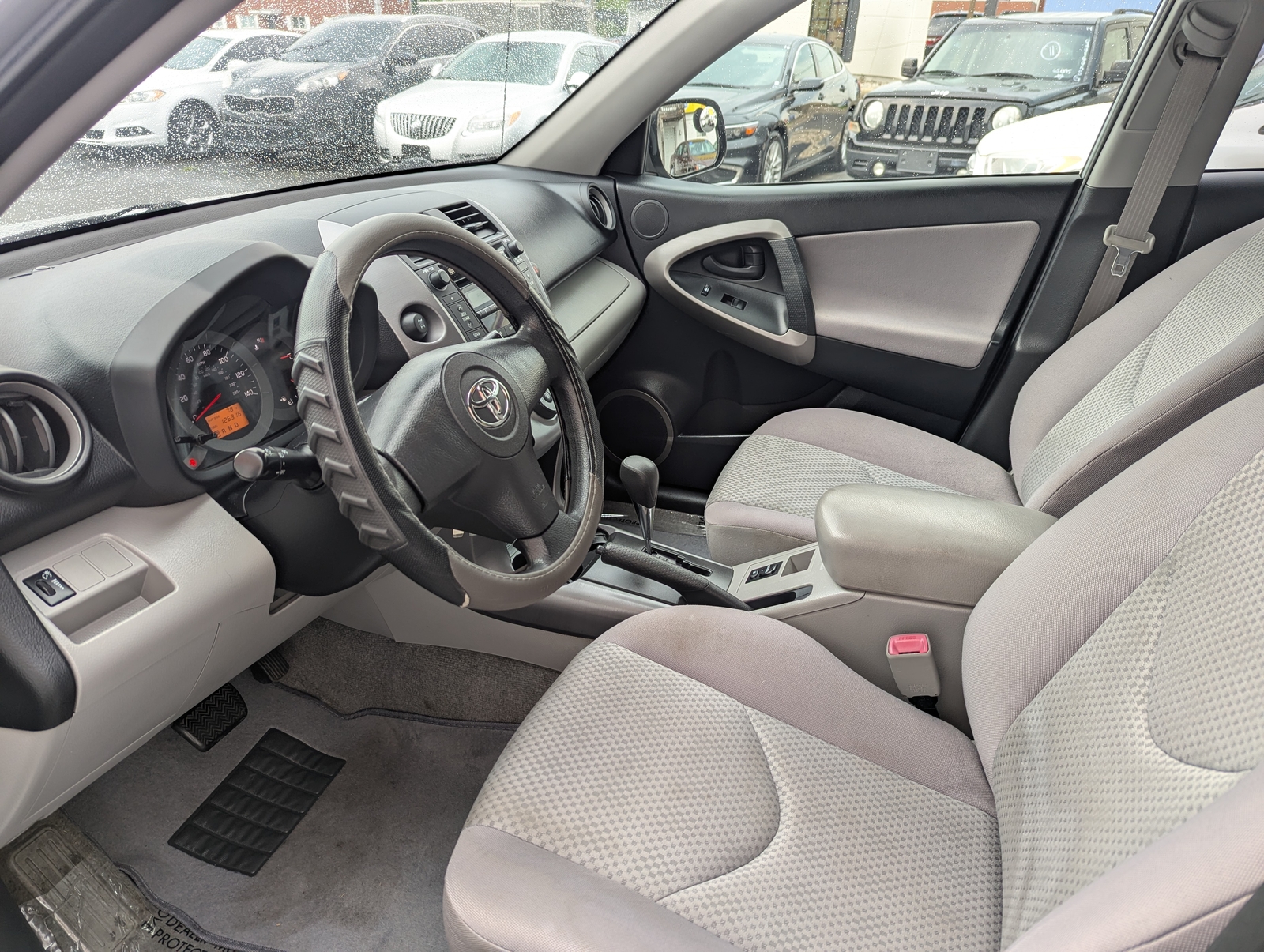 2007 Toyota RAV4 BASE Standard (without Third seat)