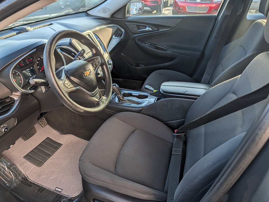 2016 Chevrolet MALIBU LT 1LT Located at Circus Auto Sales light-box-slides