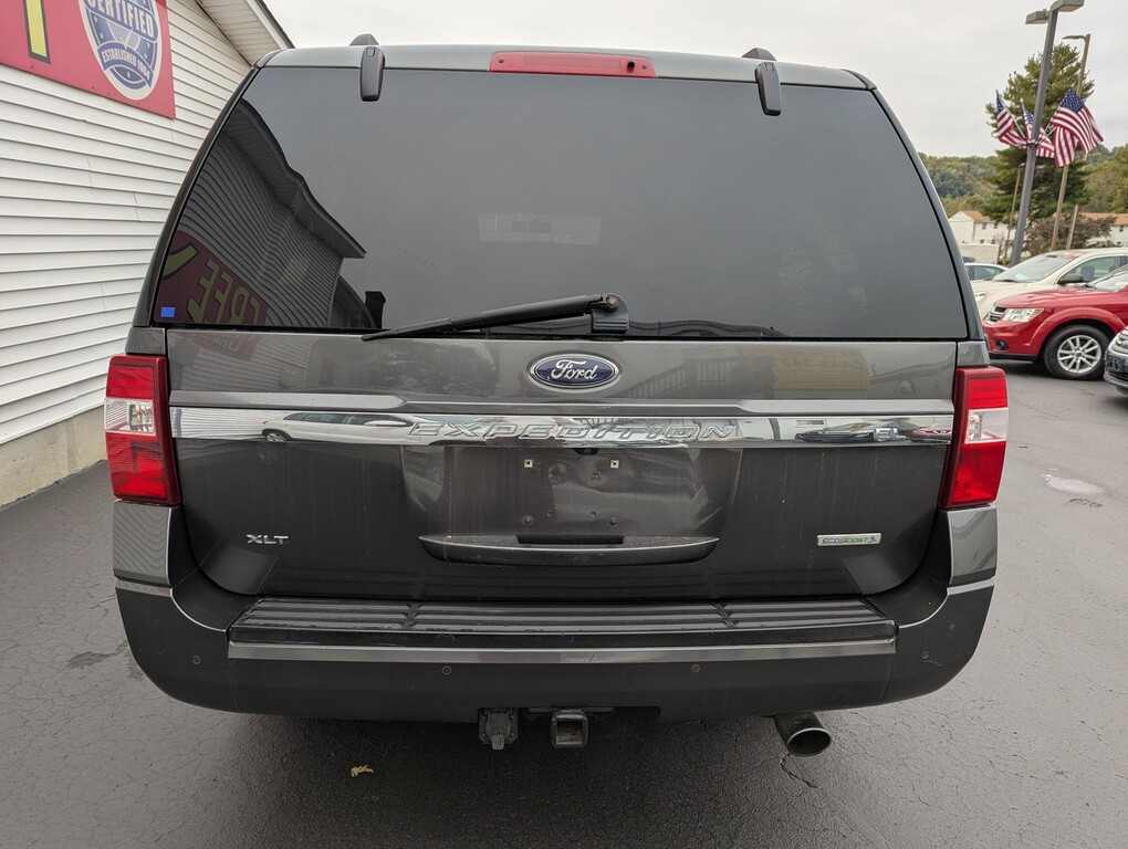 2016 Ford EXPEDITION EL XLT K Located at Circus Auto Sales slide-image