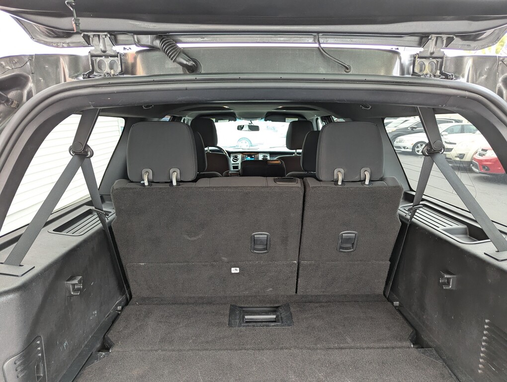 2016 Ford EXPEDITION EL XLT K Located at Circus Auto Sales slide-image