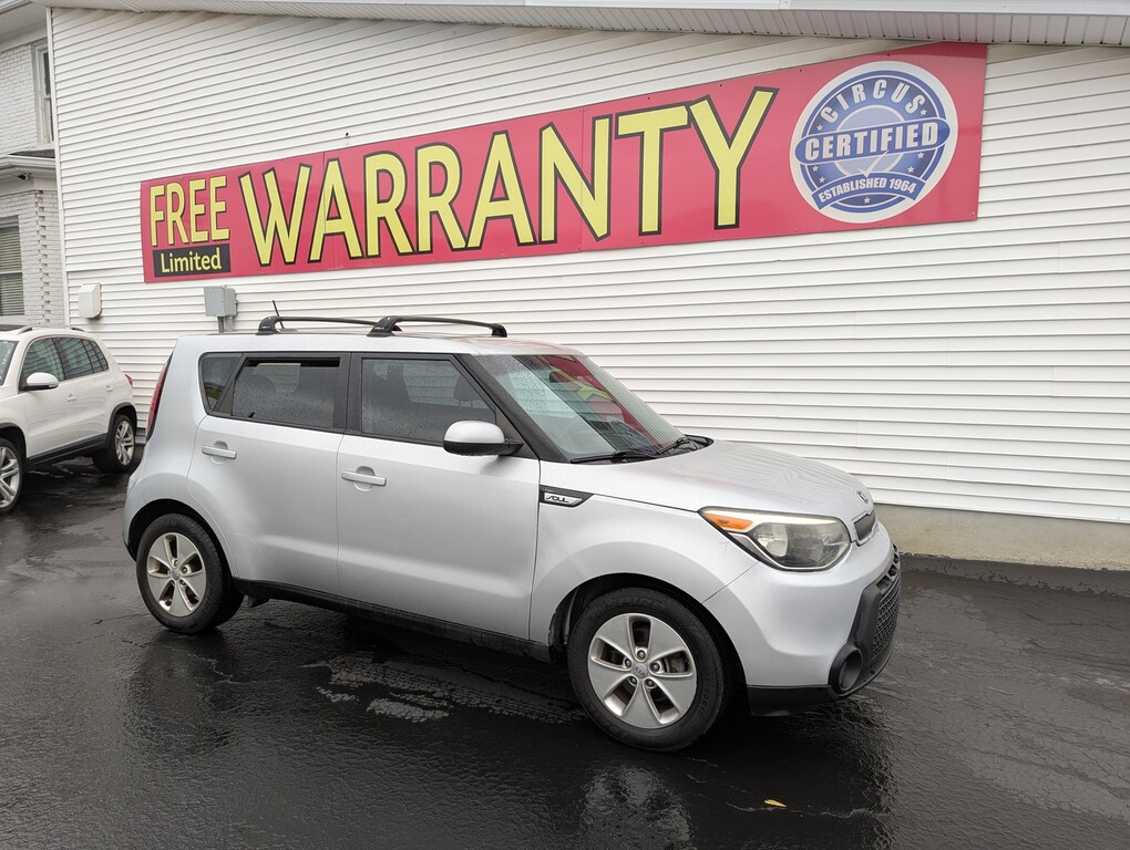 2015 Kia Soul Located at Circus Auto Sales slide-image