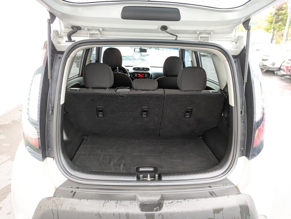 2015 Kia Soul Located at Circus Auto Sales slide-image