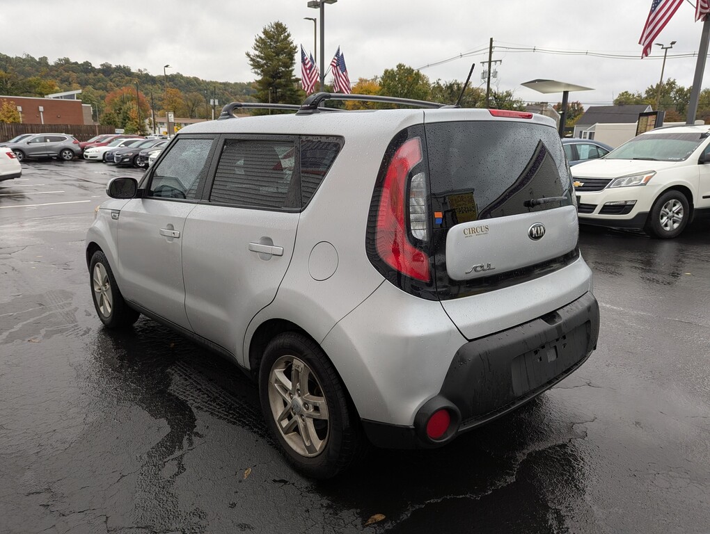 2015 Kia Soul Located at Circus Auto Sales slide-image