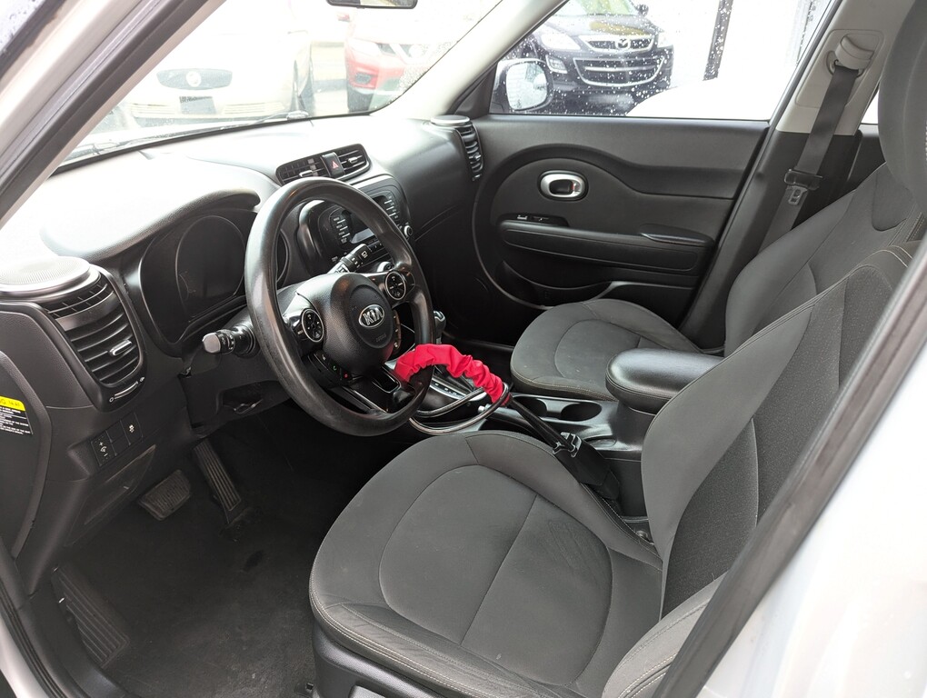 2015 Kia Soul Located at Circus Auto Sales slide-image