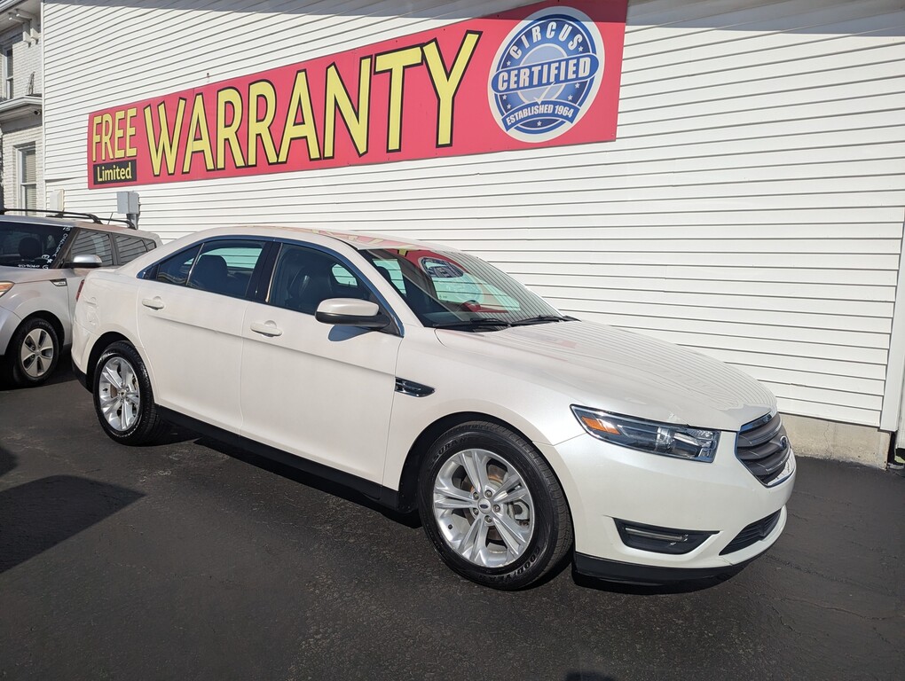 2014 Ford TAURUS SEL Located at Circus Auto Sales light-box-slides
