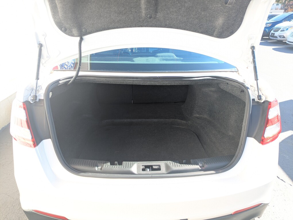 2014 Ford TAURUS SEL Located at Circus Auto Sales light-box-slides