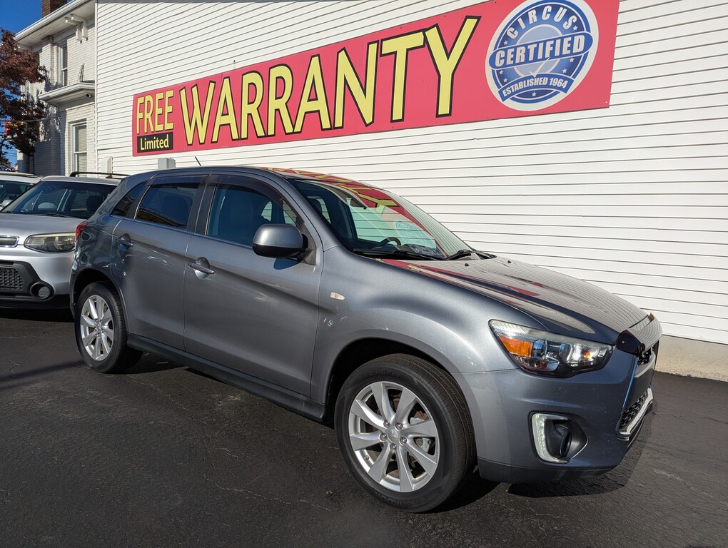 2015 Mitsubishi OUTLANDER SPORT SE Located at Circus Auto Sales light-box-slides