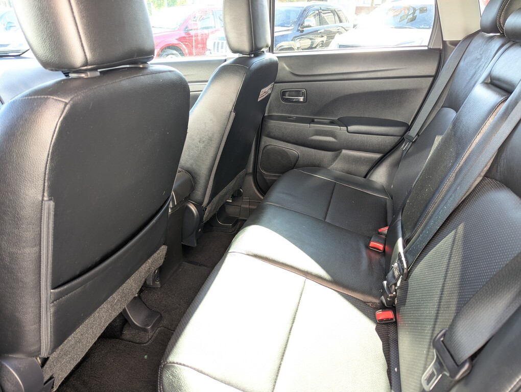 2015 Mitsubishi OUTLANDER SPORT SE Located at Circus Auto Sales light-box-slides