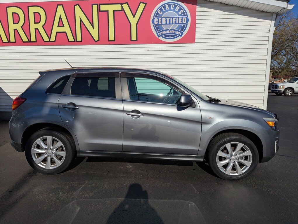 2015 Mitsubishi OUTLANDER SPORT SE Located at Circus Auto Sales light-box-slides