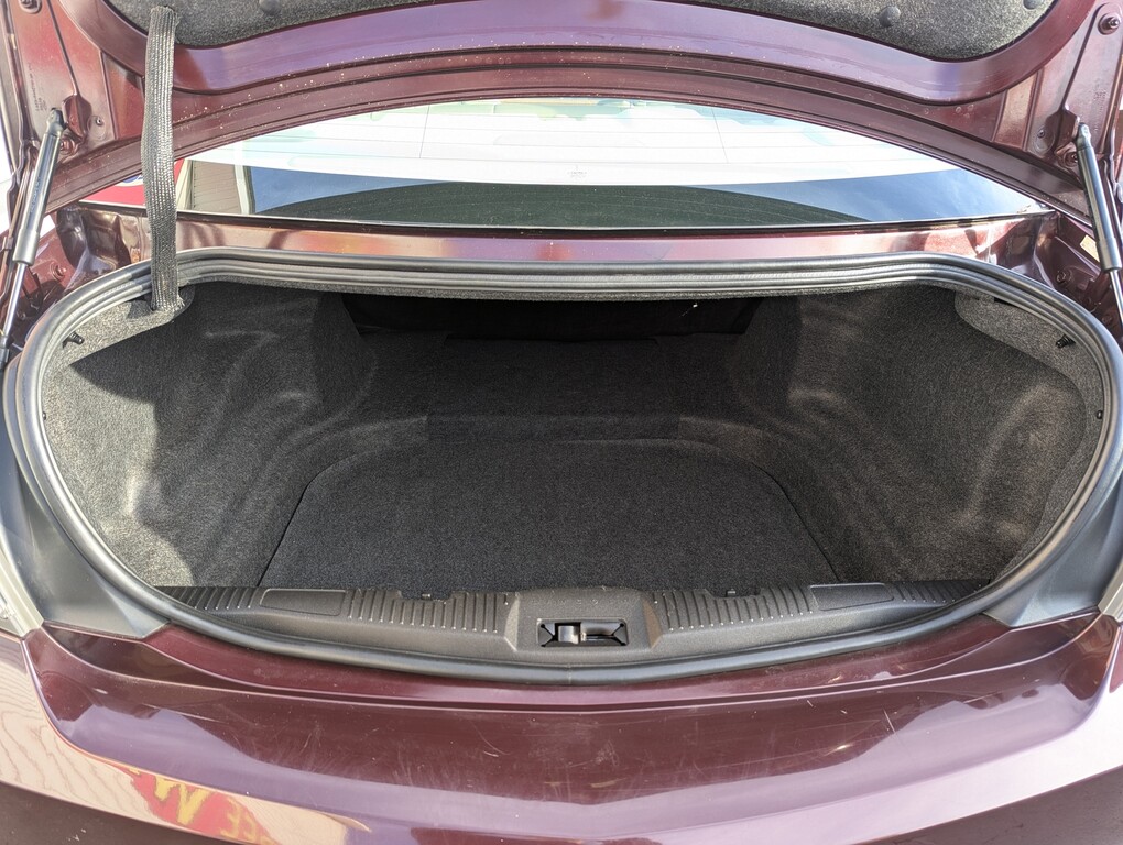 2011 Lincoln MKS BASE Located at Circus Auto Sales slide-image