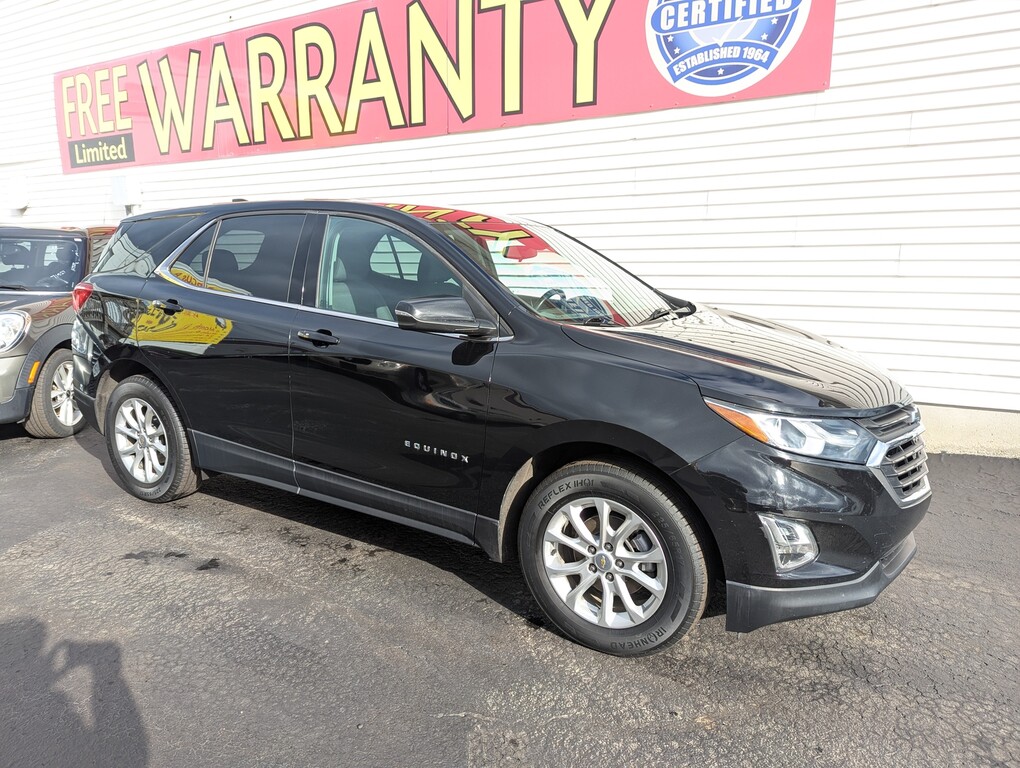 2018 Chevrolet EQUINOX LT 1LT Located at Circus Auto Sales light-box-slides
