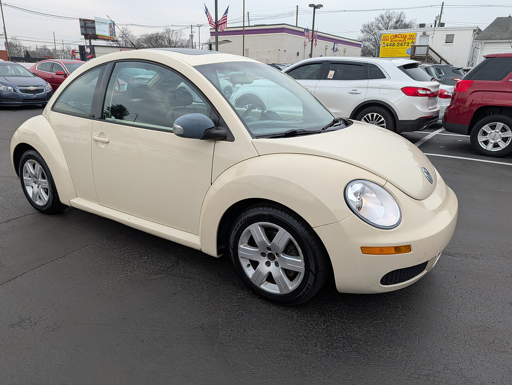 2007 Volkswagen New Beetle 2.5's photo