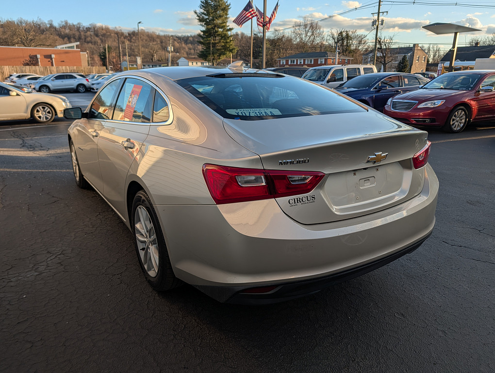 2016 Chevrolet MALIBU LT 1LT Located at Circus Auto Sales light-box-slides