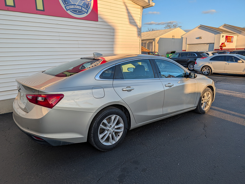 2016 Chevrolet MALIBU LT 1LT Located at Circus Auto Sales light-box-slides
