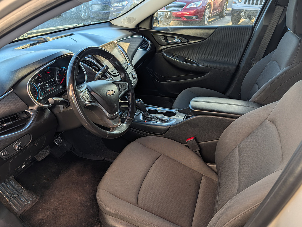 2016 Chevrolet MALIBU LT 1LT Located at Circus Auto Sales light-box-slides