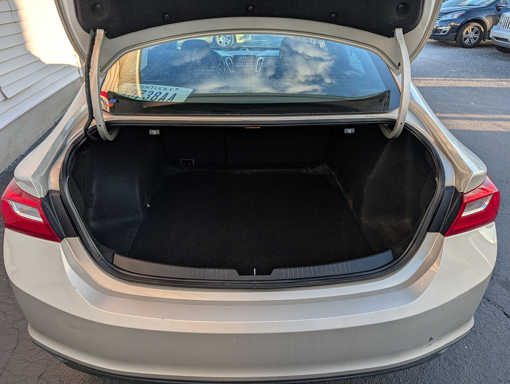 2016 Chevrolet MALIBU LT 1LT Located at Circus Auto Sales light-box-slides