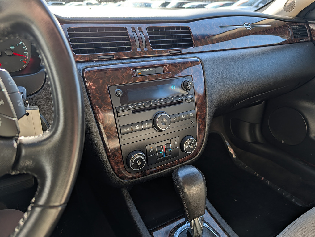 2013 Chevrolet IMPALA LT FLEET Located at Circus Auto Sales light-box-slides