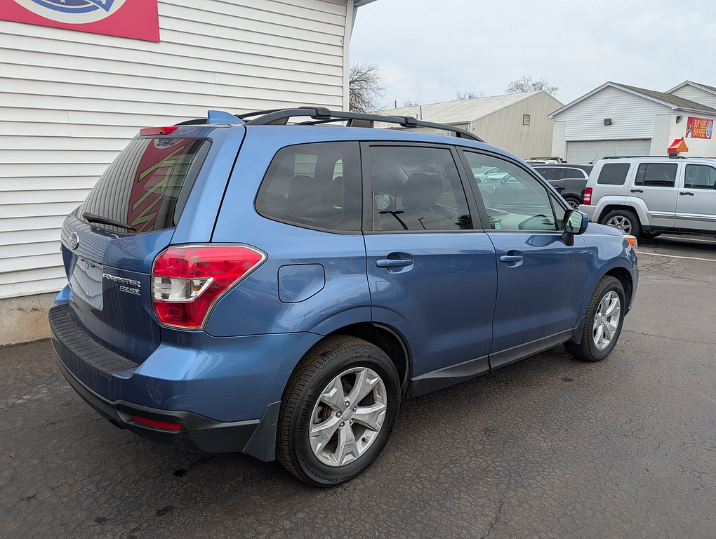 2016 Subaru FORESTER 25I PREMIU Located at Circus Auto Sales light-box-slides