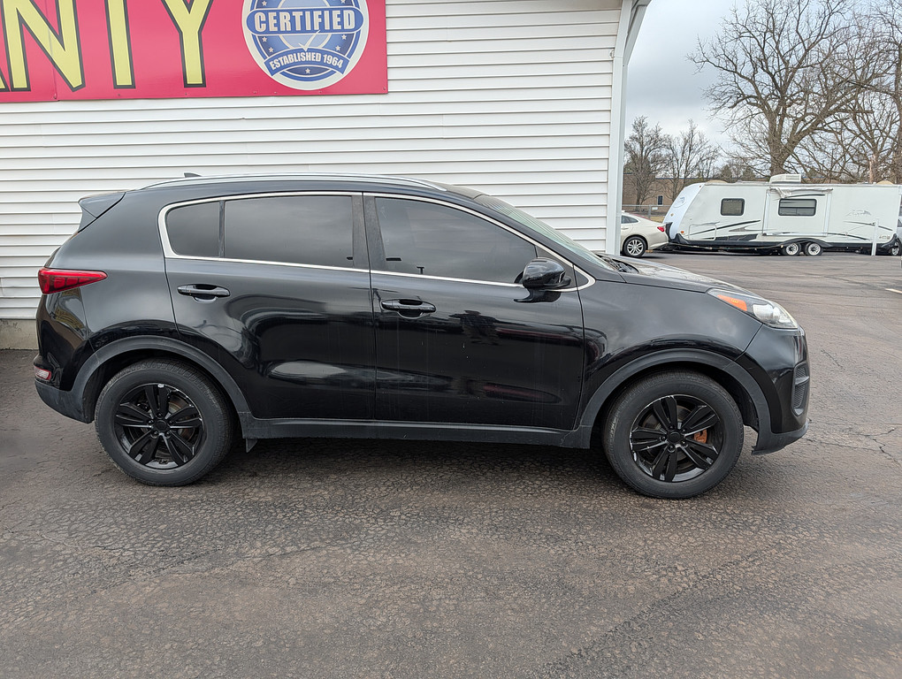 2017 Kia Sportage lx Located at Circus Auto Sales light-box-slides