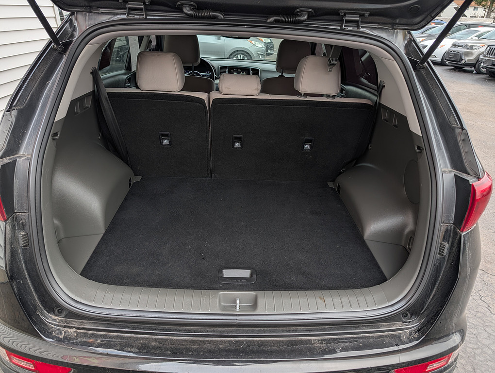 2017 Kia Sportage lx Located at Circus Auto Sales light-box-slides