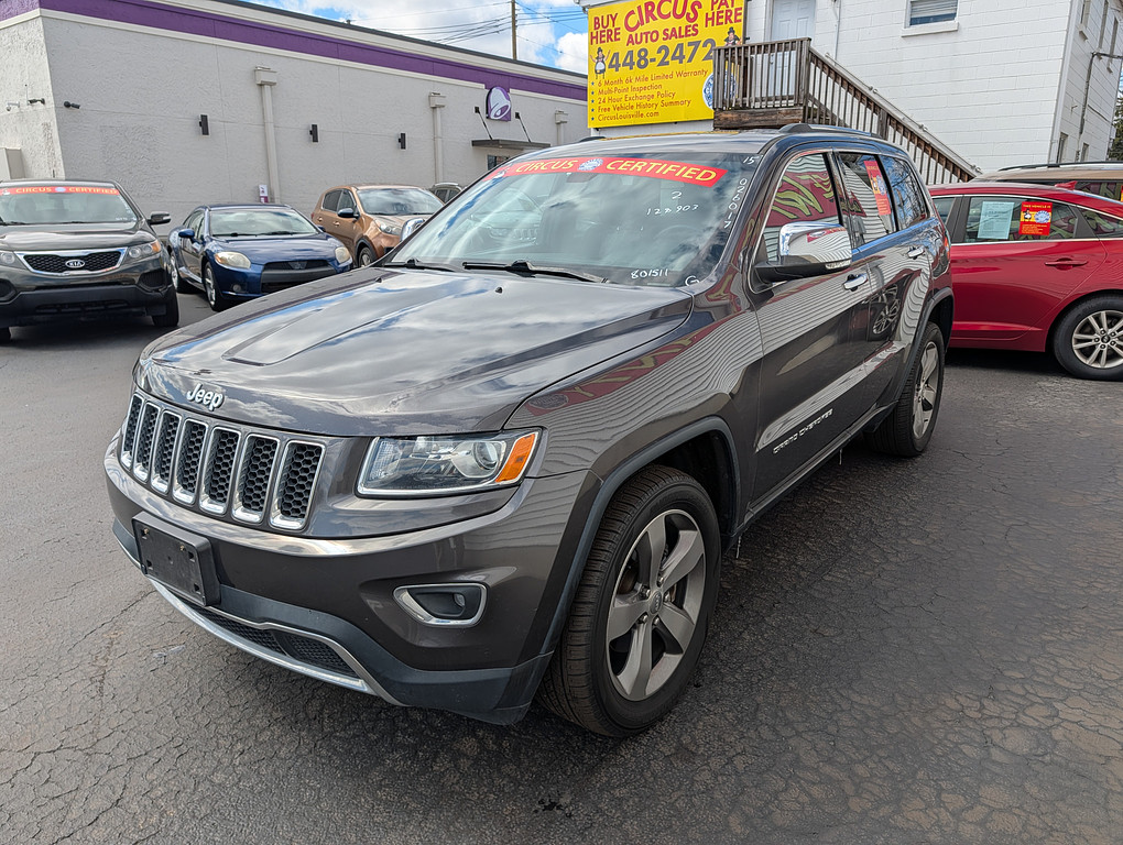 2015 Jeep GRAND CHEROKEE LIMIT Located at Circus Auto Sales light-box-slides