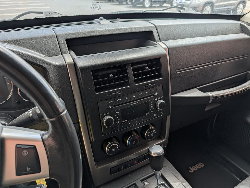 2010 Jeep LIBERTY RENEGADE Located at Circus Auto Sales slide-image