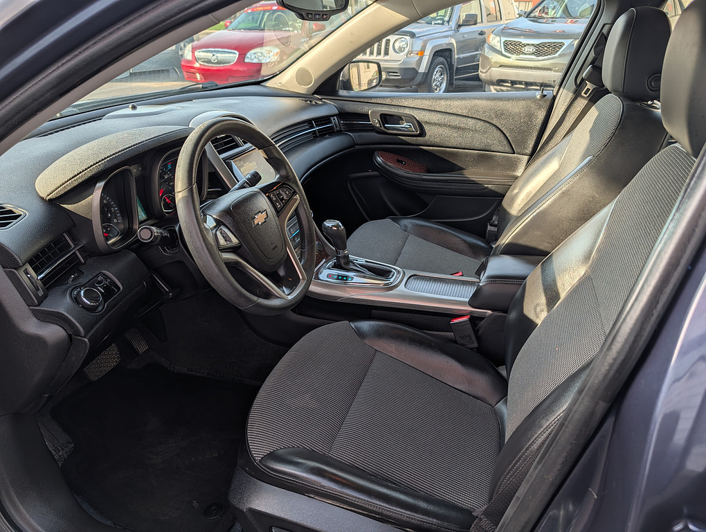 2013 Chevrolet MALIBU 1LT Located at Circus Auto Sales light-box-slides