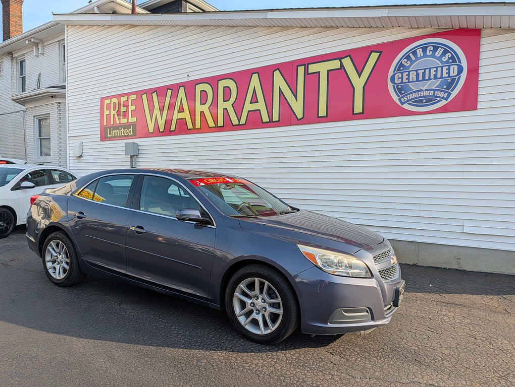 2013 Chevrolet MALIBU 1LT Located at Circus Auto Sales light-box-slides