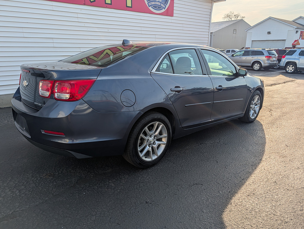 2013 Chevrolet MALIBU 1LT Located at Circus Auto Sales light-box-slides
