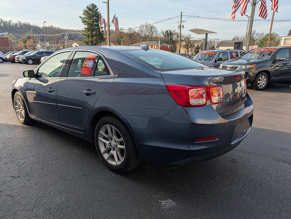2013 Chevrolet MALIBU 1LT Located at Circus Auto Sales light-box-slides