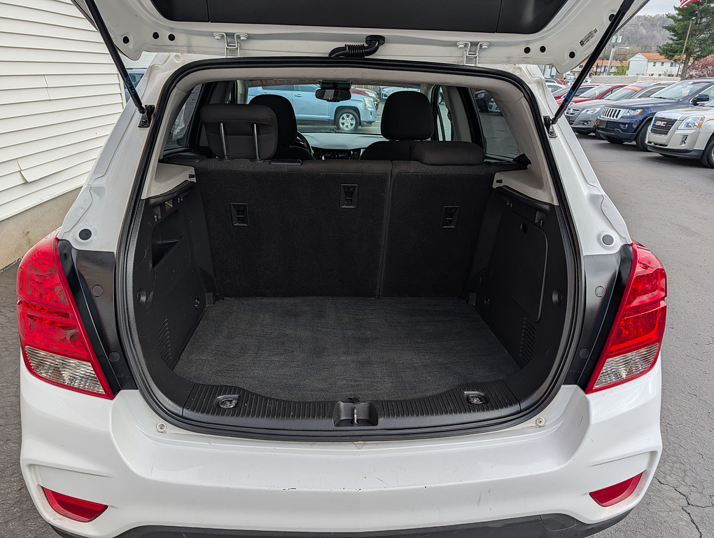 2020 Chevrolet TRAX LS Located at Circus Auto Sales light-box-slides