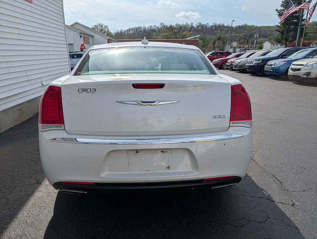 2015 Chrysler 300 LIMITED Located at Circus Auto Sales light-box-slides
