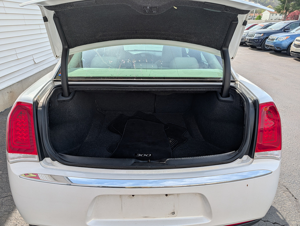 2015 Chrysler 300 LIMITED Located at Circus Auto Sales light-box-slides