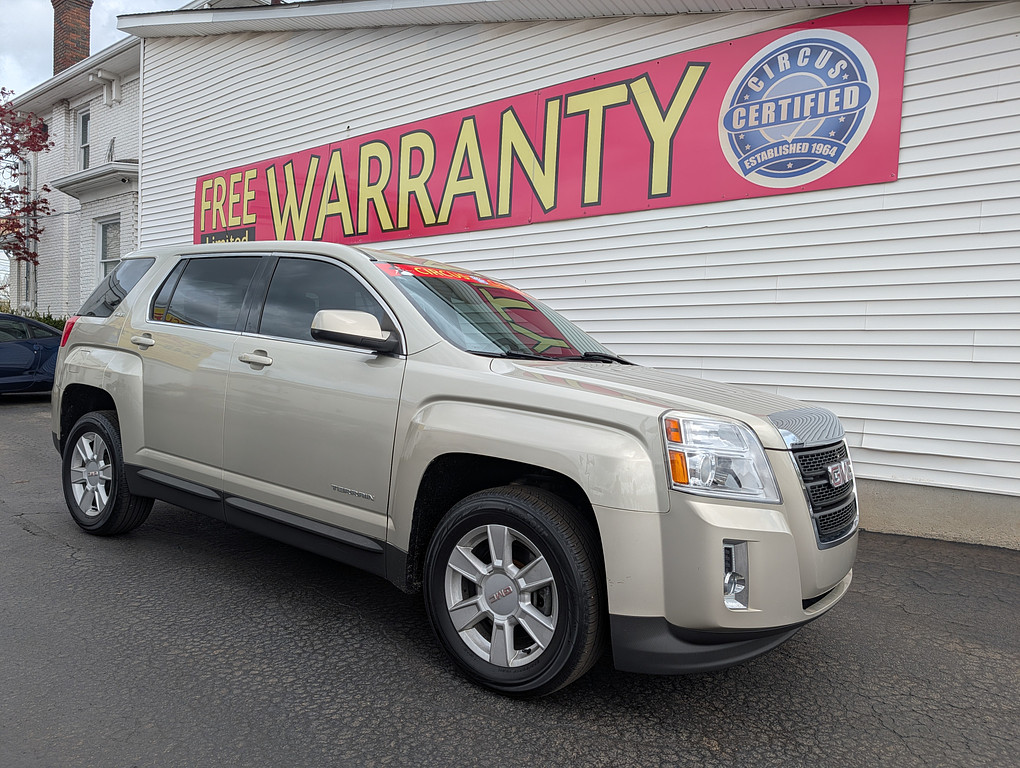 2013 GMC TERRAIN SLE1 Located at Circus Auto Sales light-box-slides