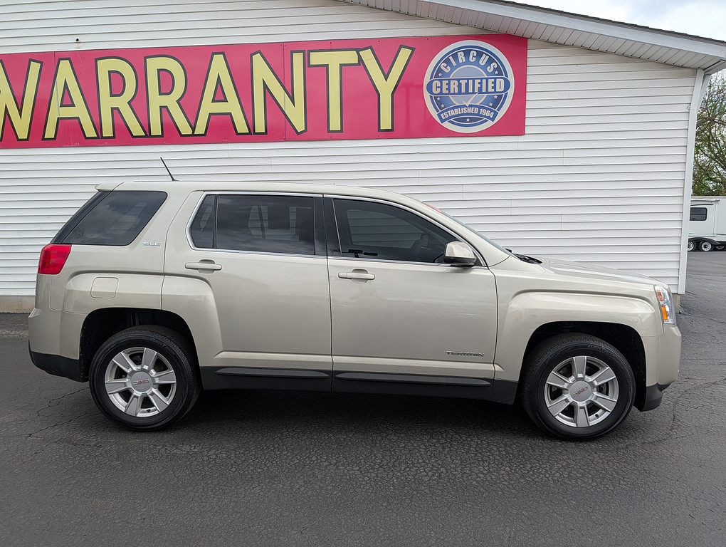 2013 GMC TERRAIN SLE1 Located at Circus Auto Sales light-box-slides