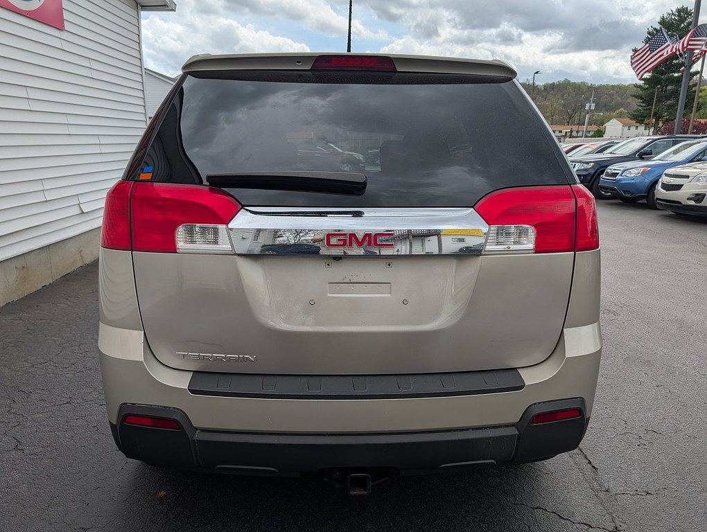 2013 GMC TERRAIN SLE1 Located at Circus Auto Sales light-box-slides
