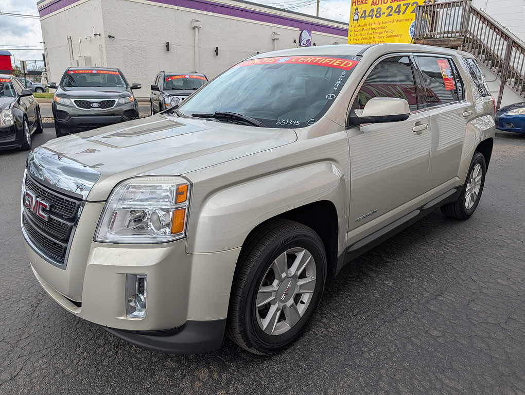 2013 GMC TERRAIN SLE1 Located at Circus Auto Sales light-box-slides