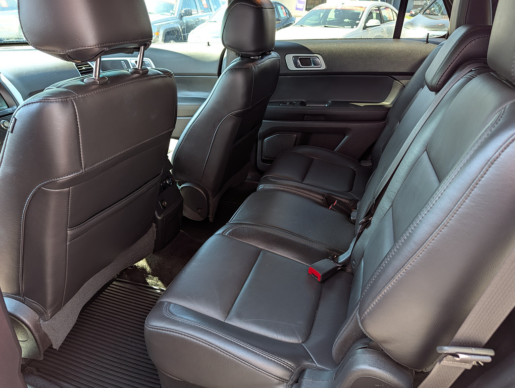 2015 Ford Explorer XLT Located at Circus Auto Sales light-box-slides