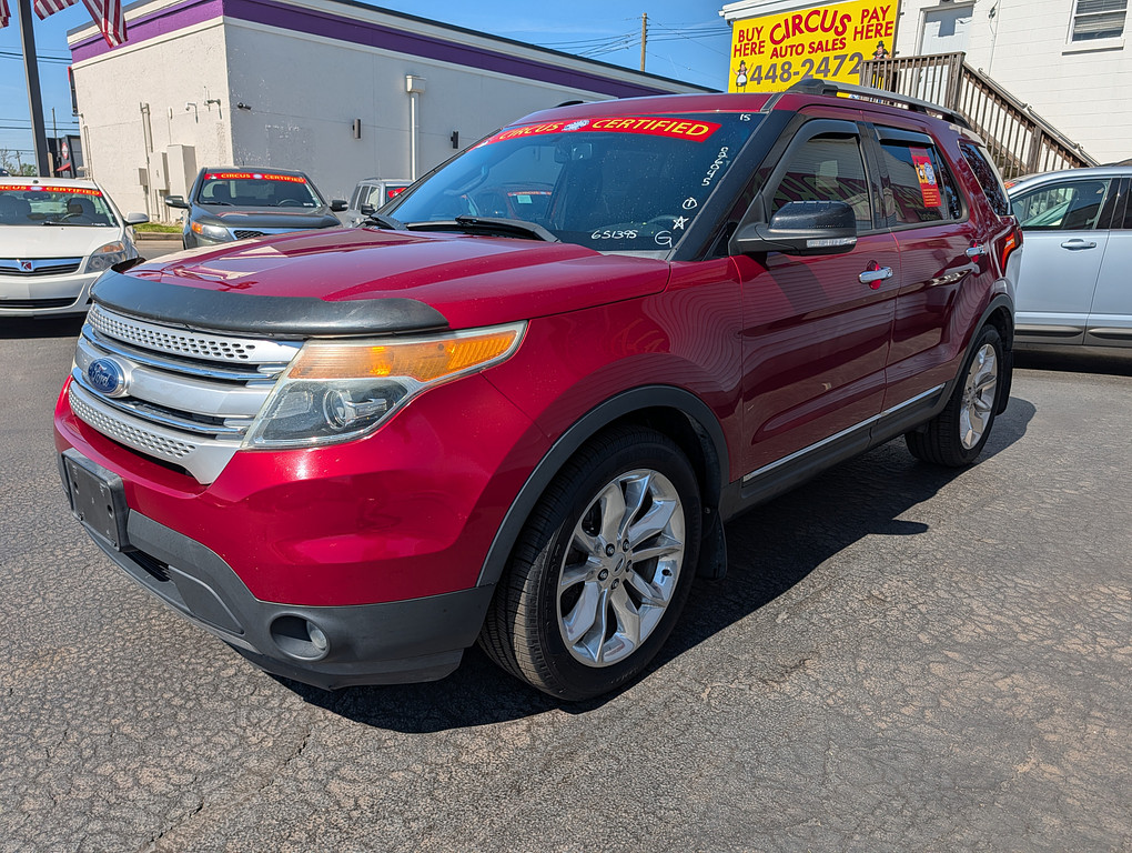 2015 Ford Explorer XLT Located at Circus Auto Sales light-box-slides