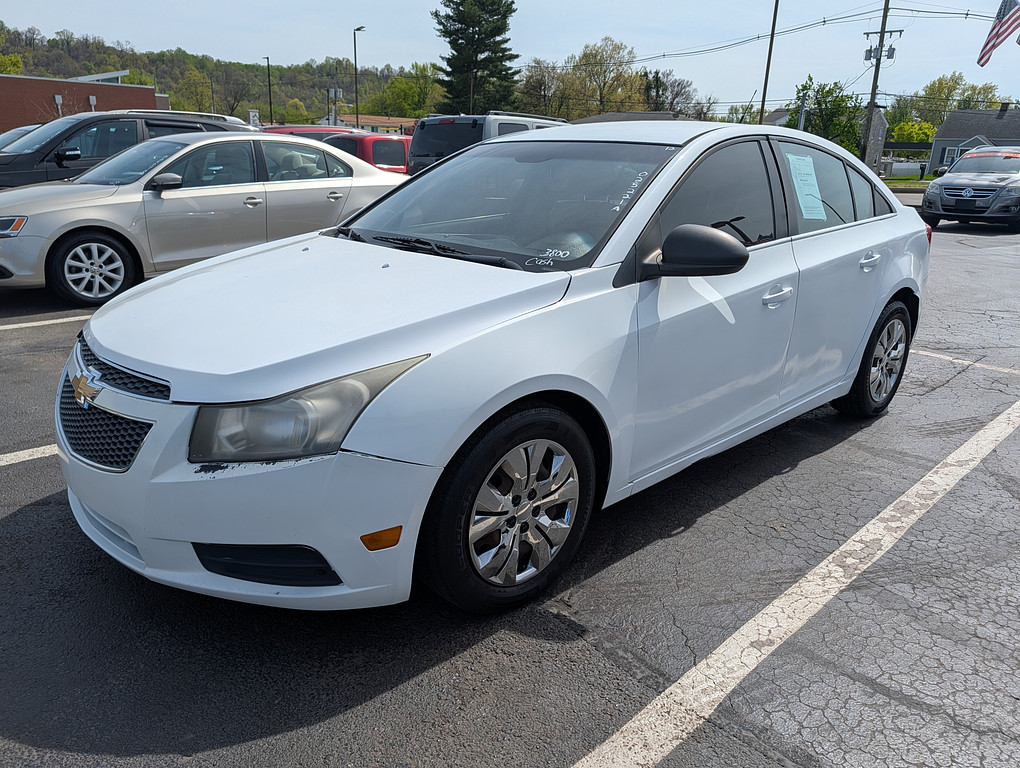 2012 Chevrolet CRUZE Located at Circus Auto Sales light-box-slides