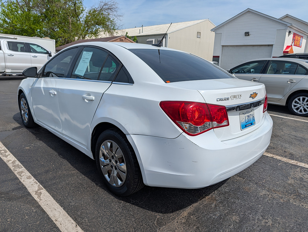 2012 Chevrolet CRUZE Located at Circus Auto Sales light-box-slides