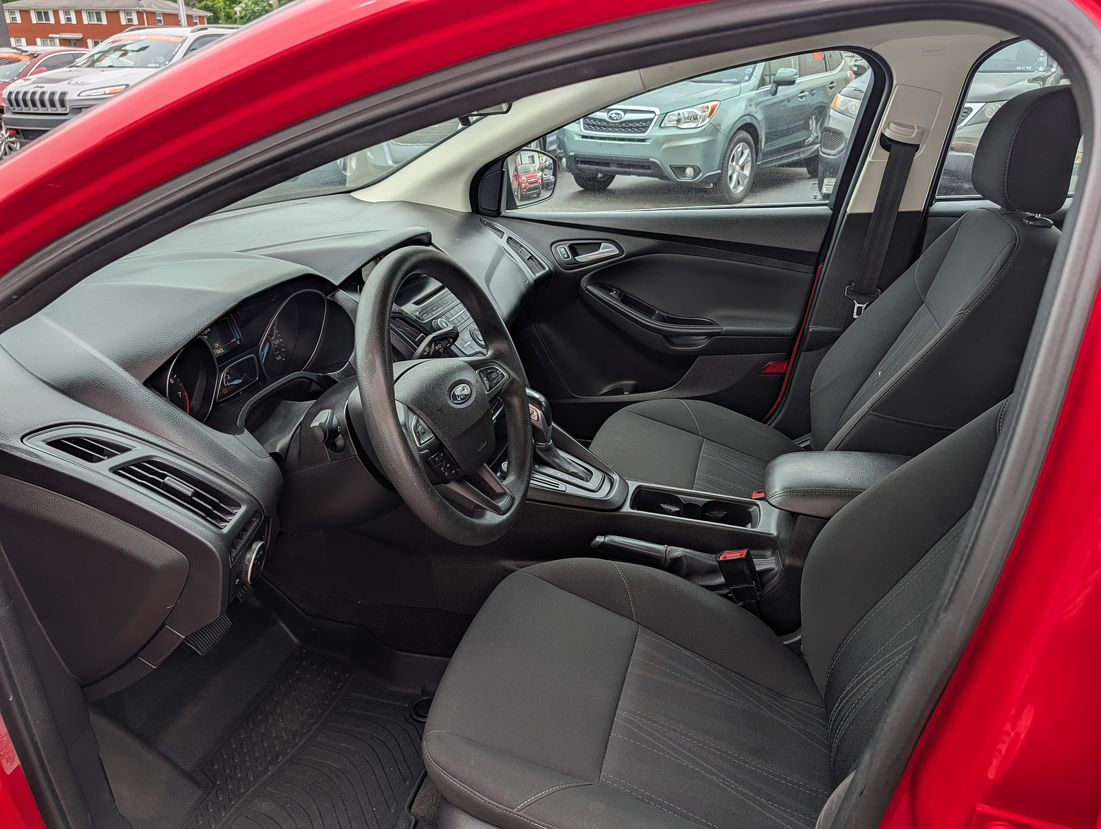 2016 Ford FOCUS SE