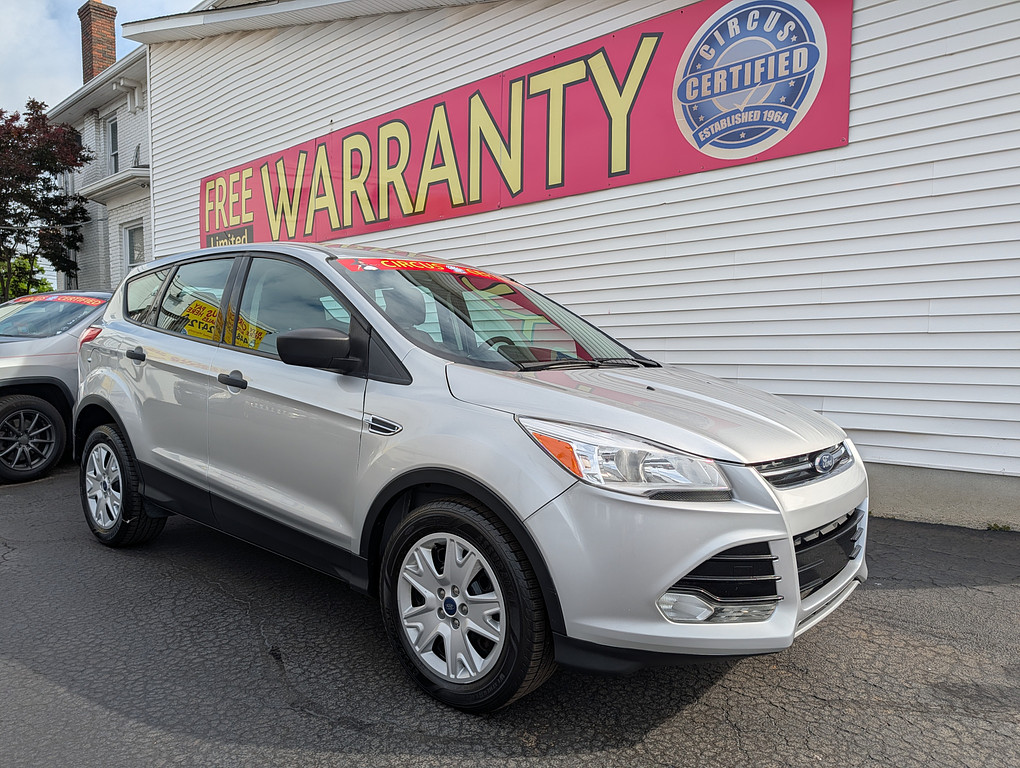 2014 Ford ESCAPE S Located at Circus Auto Sales slide-image