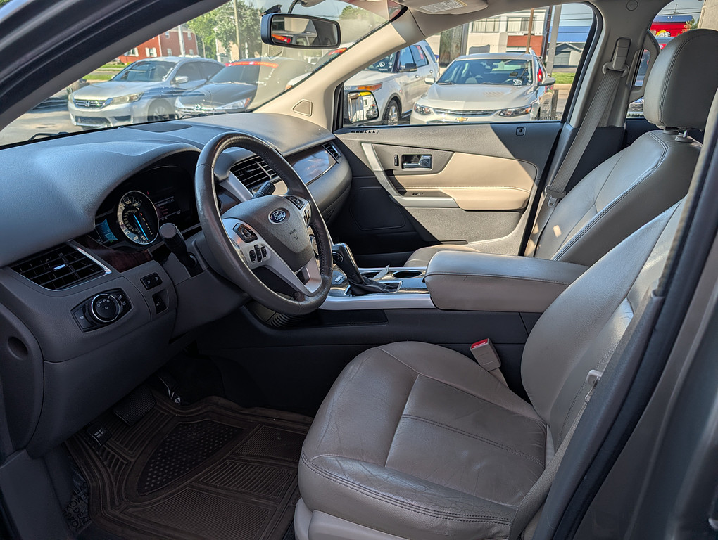 2013 Ford EDGE LIMITED Located at Circus Auto Sales light-box-slides