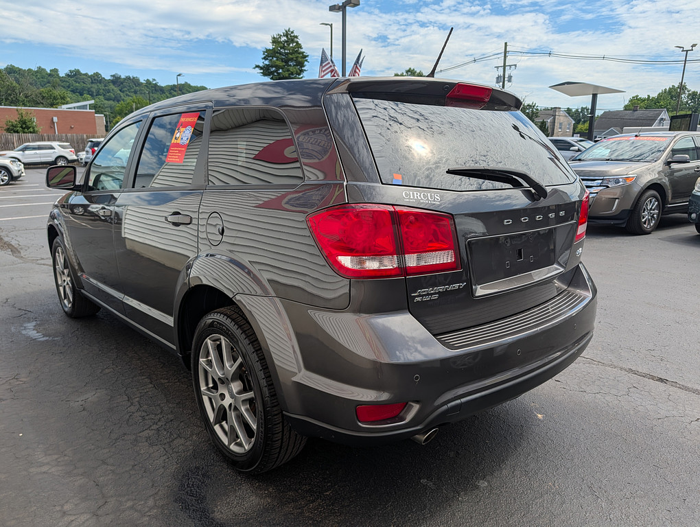 2016 Dodge JOURNEY RT Located at Circus Auto Sales light-box-slides